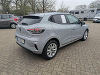 Neu Renault Clio V Evolution 90 PS (66 kW) 2025 Grau Limousine