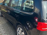 Gebraucht VW Touran 105 PS (77 kW) 2012 Schwarz Van / Kleinbus