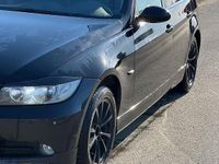 Gebraucht BMW 320 150 PS (110 kW) 2007 Schwarz Limousine