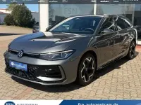 Gebraucht VW Passat R-line 193 PS (141 kW) 2025 Diabasgrau metallic Kombi