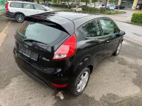 Gebraucht Ford Fiesta 60 PS (44 kW) 2013 Schwarz Kleinwagen