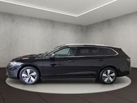 Gebraucht VW Passat Elegance 193 PS (141 kW) 2024 Grenadillschwarz metallic Kombi
