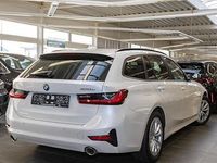 Gebraucht BMW 320e Advantage 204 PS (150 kW) 2022 Weiß Kombi