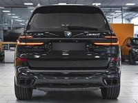 Gebraucht BMW X7 M Sport 530 PS (389 kW) 2023 Schwarz SUV