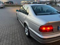 Gebraucht BMW 523 170 PS (125 kW) 1999 Silber Limousine