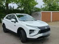 Używany Mitsubishi Eclipse Cross Basis 98 KM (72 kW) 2022 Biały SUV