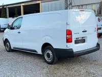 Second-hand Citroën Jumpy 144 CP (105 kW) 2023 Alb Monovolum