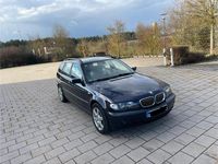 Gebraucht BMW 320 170 PS (125 kW) 2003 Blau Kombi