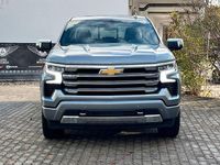 Neu Chevrolet Silverado 426 PS (313 kW) 2025 Grau SUV