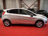 Gebraucht Ford Fiesta 125 PS (91 kW) 2017 Silber Kleinwagen