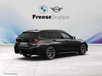 Neu BMW 330e Performance 292 PS (214 kW) 2026 Schwarz Limousine