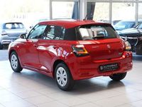 Neu Suzuki Swift Club 83 PS (61 kW) 2026 Rot Kleinwagen