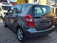 Gebraucht Mercedes A160 95 PS (69 kW) 2012 Grau Van / Kleinbus