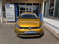Używany VW Golf VII Join 150 KM (110 kW) 2018 Żółty Sedan/Limuzyna