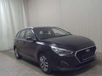 Gebraucht Hyundai i30 Trend 116 PS (85 kW) 2019 Phantom black / mic Kombi