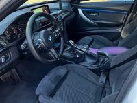 Gebraucht BMW 330 M Sport 258 PS (189 kW) 2015 Weiß Limousine