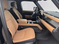 Gebraucht Land Rover Defender 300 PS (220 kW) 2025 Santorini black SUV
