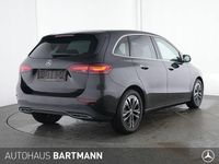 Gebraucht Mercedes B180 Progressive 136 PS (100 kW) 2024 Lack kosmosschwarz Kleinwagen