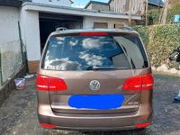 Gebraucht VW Touran 140 PS (102 kW) 2013 Braun Van / Kleinbus