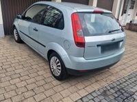 Gebraucht Ford Fiesta 65 PS (47 kW) 2005 Silber Kleinwagen