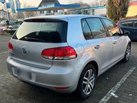 Gebraucht VW Golf VI 80 PS (58 kW) 2010 Silber Kleinwagen