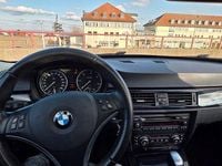 Gebraucht BMW 318 180 PS (132 kW) 2008 Schwarz Kombi