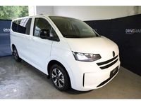 Gebraucht VW T7 Life 150 PS (110 kW) 2025 Weiß Van