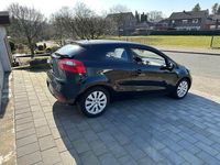 Second-hand Kia Rio Edition 7 86 CP (63 kW) 2013 Negru Berlinǎ