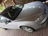 Gebraucht Ford Mondeo Ghia 116 PS (85 kW) 2001 Silber Kombi