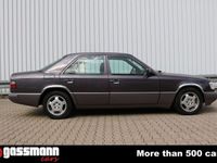Brugt Mercedes 300 147 HK (108 kW) 1990 Grå Sedan