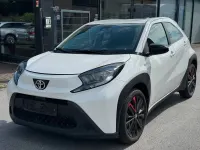 Gebraucht Toyota Aygo X X-play 72 PS (52 kW) 2023 Weiß SUV