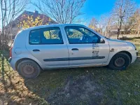 Gebraucht Renault Clio II 98 PS (72 kW) 2001 Silber Kleinwagen