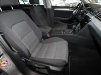 Gebraucht VW Passat Business 150 PS (110 kW) 2019 Reflexsilber Kombi