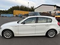 Gebraucht BMW 120 170 PS (125 kW) 2008 Weiß Kleinwagen