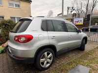Gebraucht VW Tiguan Sportline 122 PS (89 kW) 2011 Silber SUV