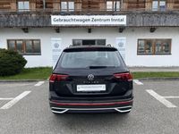 Gebraucht VW Tiguan Elegance 150 PS (110 kW) 2021 Deep black perleffekt SUV