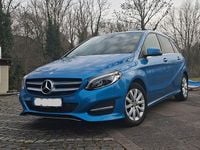 Gebraucht Mercedes B200 Urban 156 PS (114 kW) 2015 Blau Van / Kleinbus