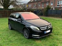 Gebraucht Mercedes B250e 131 kW (179 PS) 2017 Schwarz Van / Kleinbus