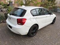 Gebraucht BMW 114 102 PS (75 kW) 2015 Weiß Kleinwagen