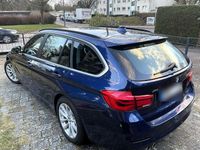 Gebraucht BMW 330 Advantage 258 PS (189 kW) 2018 Blau Kombi