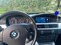 Gebraucht BMW 320 163 PS (119 kW) 2007 Silber Kombi