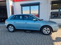 Gebraucht Audi A3 Attraction 125 PS (91 kW) 2001 Blau Kleinwagen