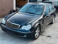 Gebraucht Mercedes C180 129 PS (94 kW) 2002 Blau Limousine