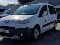 Gebraucht Peugeot Partner Tepee Family 98 PS (72 kW) 2010 Weiß Van / Kleinbus
