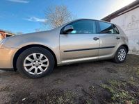 Gebraucht VW Golf V 115 PS (84 kW) 2005 Gold Kleinwagen