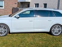Gebraucht Skoda Superb Style 190 PS (139 kW) 2016 Weiß Kombi