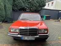 Second-hand Mercedes 280 1977 Portocaliu Berlinǎ