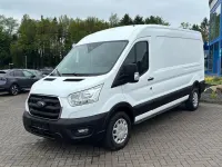 Gebraucht Ford Transit Trend 131 PS (96 kW) 2022 Frostweiß Van / Kleinbus