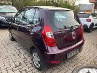 Gebraucht Hyundai i10 Edition 69 PS (50 kW) 2012 Violet Kleinwagen