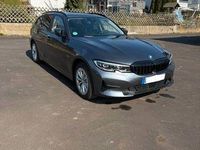 Gebraucht BMW 320e Efficient Dynamics 163 PS (119 kW) 2022 Grau Kombi
